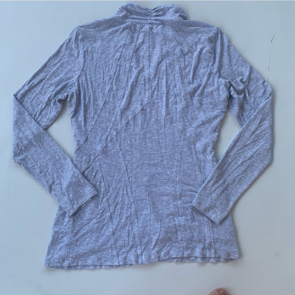 Sundance Longsleeve T-Shirt Women’s Small Light Gray V-Neck Stretch fitted top